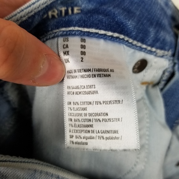 American Eagle Embroidered Hi-Rise Shortie 00 - Picture 7 of 8